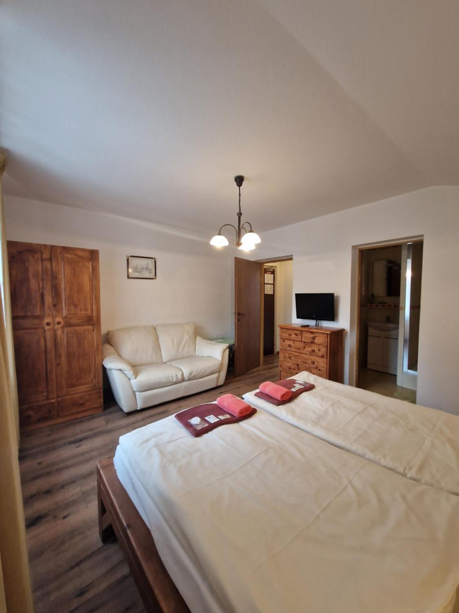 Pri Piecke Penzion A Restauracia Staré Hory Zimmer foto